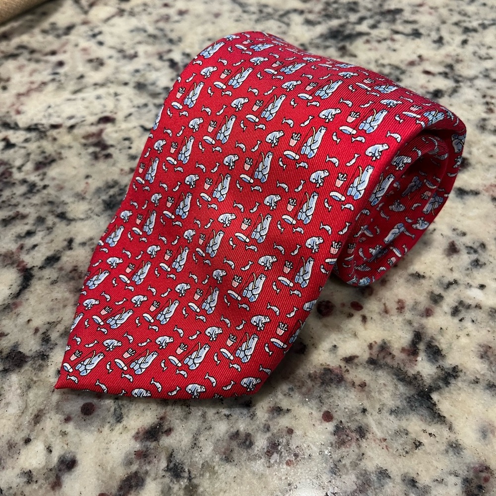 Vineyard vines handmade 100% silk Christmas Tie polar bear fishing Red